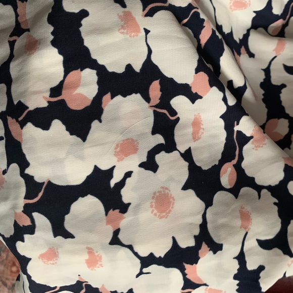 Collared button down blouse - Picture 2 of 3